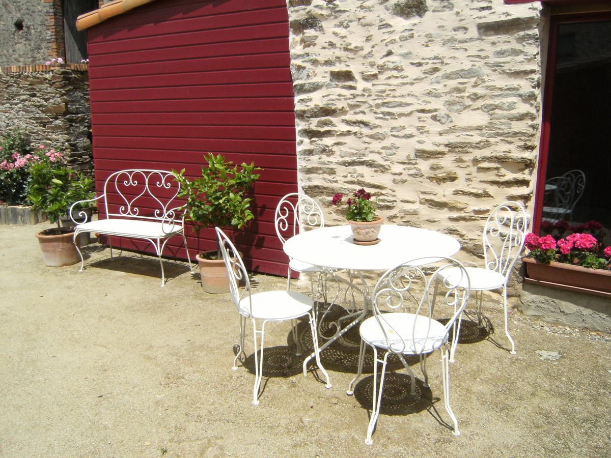Bed and Breakfast Domaine Du Fief Aux Dames Monnieres  Exterior foto