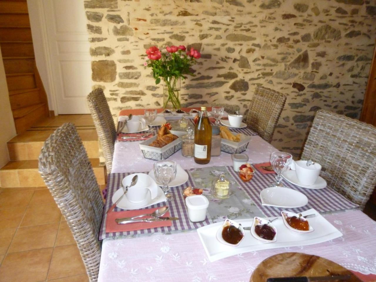 Bed and Breakfast Domaine Du Fief Aux Dames Monnieres  Exterior foto